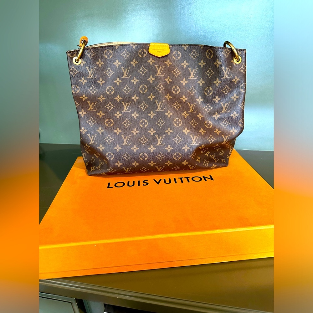 Louis Vuitton Graceful MM. Excellent used condition.